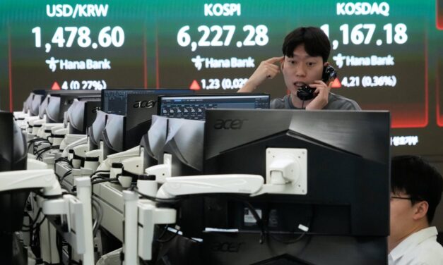 Oil prices fall again amid Middle East ceasefire hopes after Wall Street sets another record