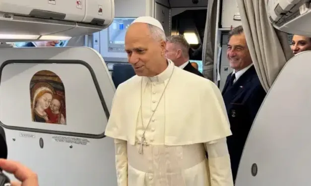 Trump Attacks Pope Leo as Rift Grows Over Iran War